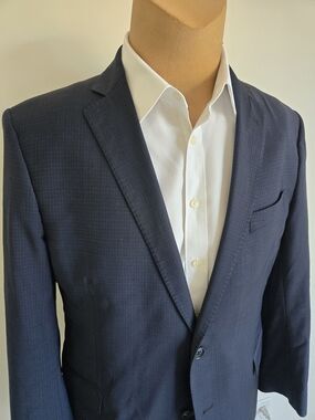 Brooks Brothers Navy Suit, Explorer Regent Fit